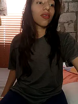 Snapshot of Aley_2025 chatting on December 16, 4:56 pm Aley 2025 online show from December 16, 4:56 pm