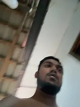 Snapshot of dharshnamzd05 chatting on December 4, 1:15 am dharshnamzd05 online show from December 4, 1:15 am