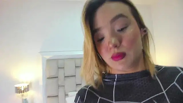 frehia dimou online show from July 1, 11:23 am