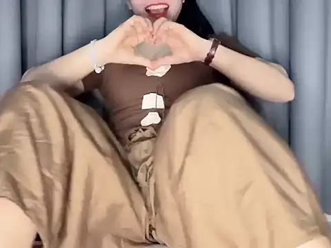 Snapshot of __Joy69__ chatting on October 22, 10:04 am Joy69 online show from October 22, 10:04 am