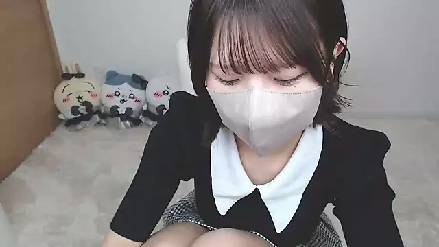 Snapshot of yuna_rin chatting on December 16, 11:04 am yuna rin online show from December 16, 11:04 am