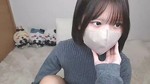 Snapshot of yuna_rin chatting on December 18, 11:16 am yuna rin online show from December 18, 11:16 am