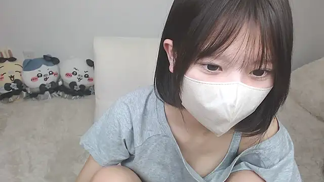 Snapshot of yuna_rin chatting on December 21, 11:06 am yuna rin online show from December 21, 11:06 am