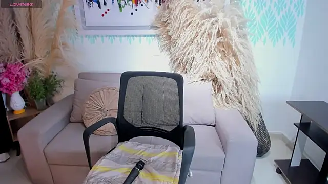 Snapshot of SofiaRivera1 chatting on May 26, 9:33 pm SofiaRivera1 online show from May 26, 9:33 pm