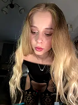 BabyAnais online show from October 21, 4:30 pm