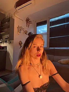 BabyAnais online show from March 28, 4:17 pm