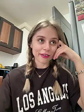 BabyAnais online show from April 14, 2:56 pm