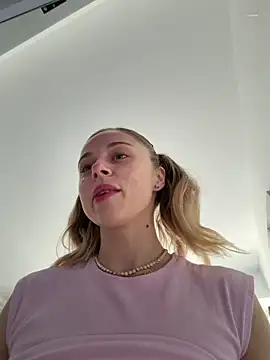 BabyAnais online show from April 17, 12:08 pm