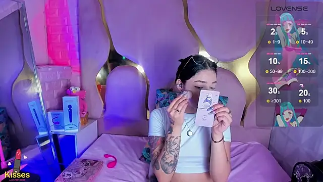 Niina Sissy online show from March 15, 5:02 am