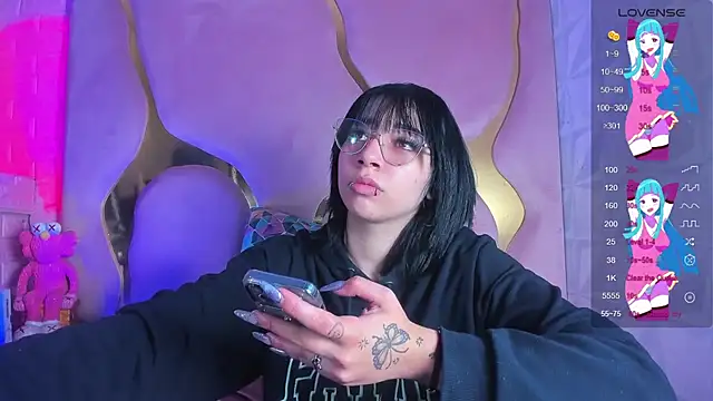 Niina Sissy online show from March 20, 4:28 am