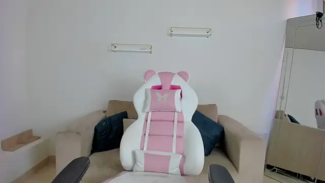 april smiith online show from November 27, 12:07 pm