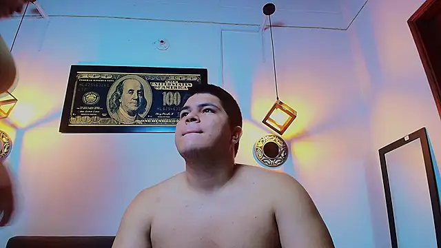 naomi campbel  online show from March 31, 3:01 pm