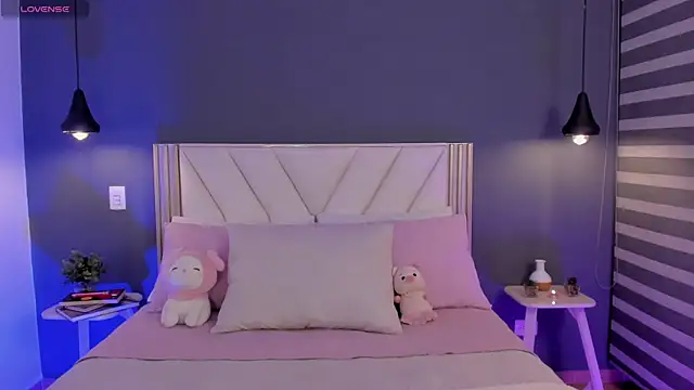 Snapshot of NaishaFord_1 chatting on February 11, 2:27 am NaishaFord 1 online show from February 11, 2:27 am