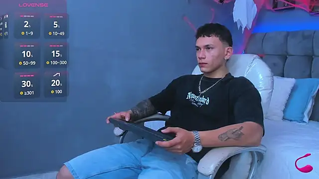 Thomas moon online show from November 1, 3:58 pm