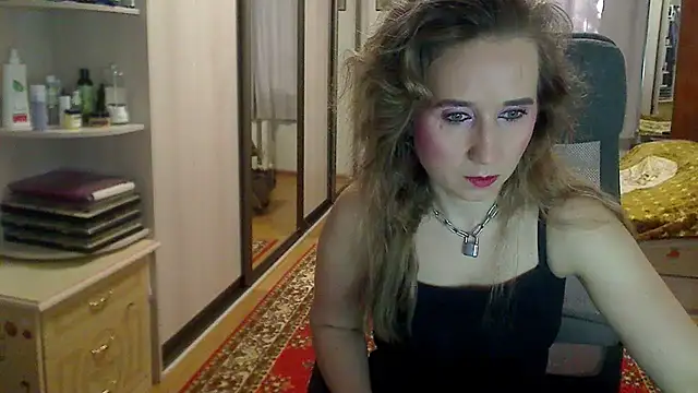 Snapshot of ClassyInna chatting on September 12, 4:23 am ClassyInna online show from September 12, 4:23 am