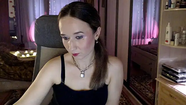 Snapshot of ClassyInna chatting on October 31, 5:08 am ClassyInna online show from October 31, 5:08 am