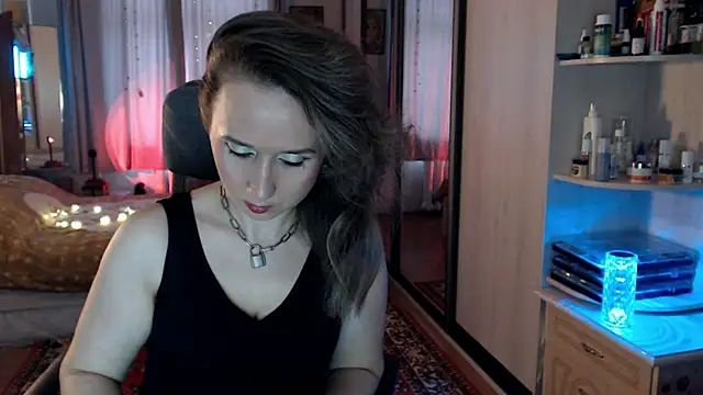 Snapshot of ClassyInna chatting on November 11, 8:36 am ClassyInna online show from November 11, 8:36 am