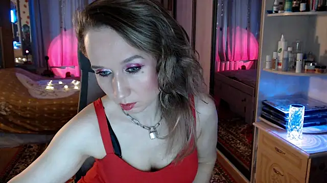 Snapshot of ClassyInna chatting on November 12, 5:41 am ClassyInna online show from November 12, 5:41 am