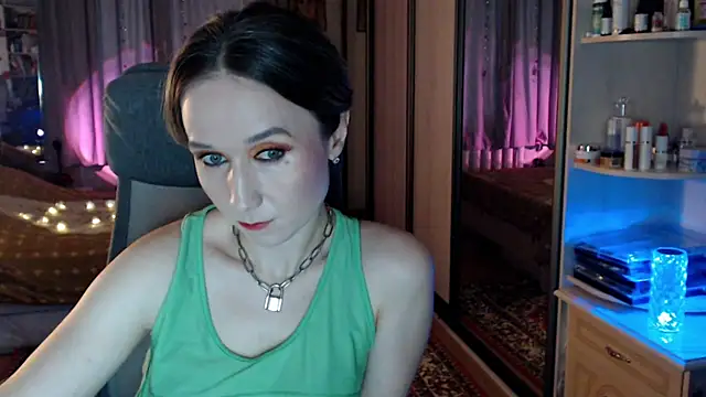 Snapshot of ClassyInna chatting on November 27, 8:38 am ClassyInna online show from November 27, 8:38 am