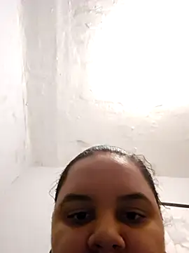 Snapshot of Gorditasexy2000 chatting on February 27, 4:01 am Gorditasexy2000 online show from February 27, 4:01 am