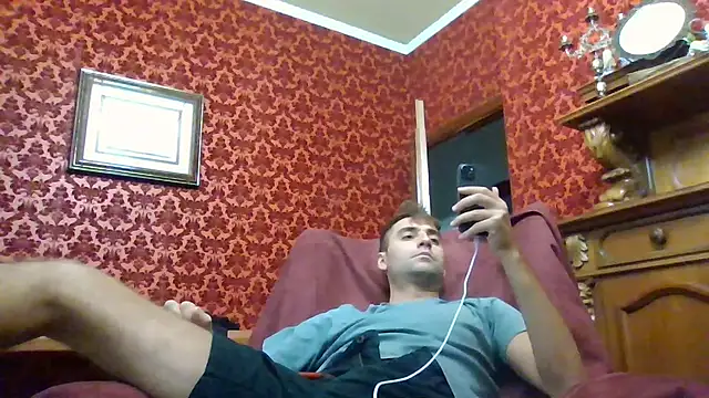 Snapshot of Torissimo92 chatting on September 13, 5:02 pm Torissimo92 online show from September 13, 5:02 pm