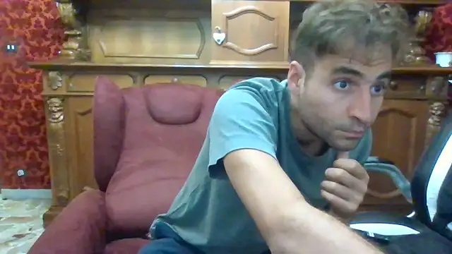 Snapshot of Torissimo92 chatting on September 15, 7:47 pm Torissimo92 online show from September 15, 7:47 pm