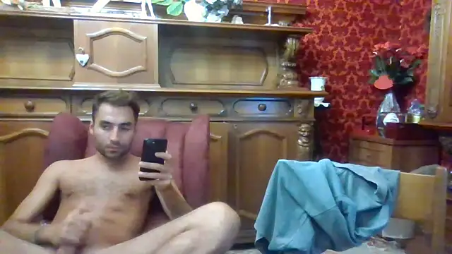 Snapshot of Torissimo92 chatting on September 19, 7:58 pm Torissimo92 online show from September 19, 7:58 pm