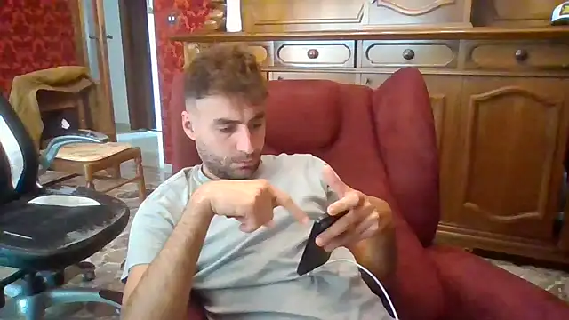 Snapshot of Torissimo92 chatting on October 23, 8:13 am Torissimo92 online show from October 23, 8:13 am