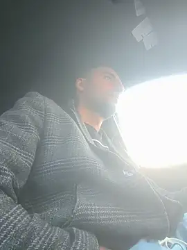 Snapshot of Torissimo92 chatting on December 5, 8:23 am Torissimo92 online show from December 5, 8:23 am