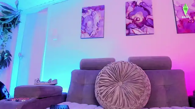 Snapshot of SebastianHilton chatting on February 16, 1:40 pm SebastianHilton online show from February 16, 1:40 pm