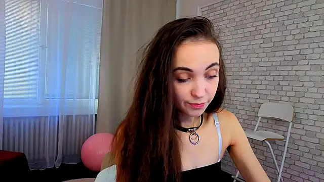 Snapshot of EllaSteele chatting on September 18, 1:35 pm EllaSteele online show from September 18, 1:35 pm