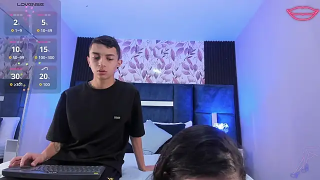 NickandAbby  online show from October 21, 12:39 pm