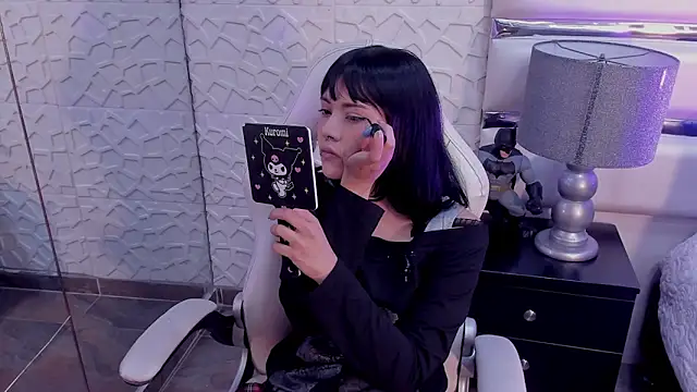 TatiLee online show from March 30, 11:44 am