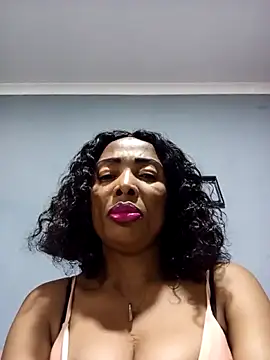 SEXYMOANSXX online show from April 1, 11:11 am