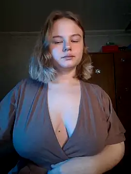 Snapshot of SlipperSherry chatting on October 7, 2:36 pm SlipperSherry online show from October 7, 2:36 pm