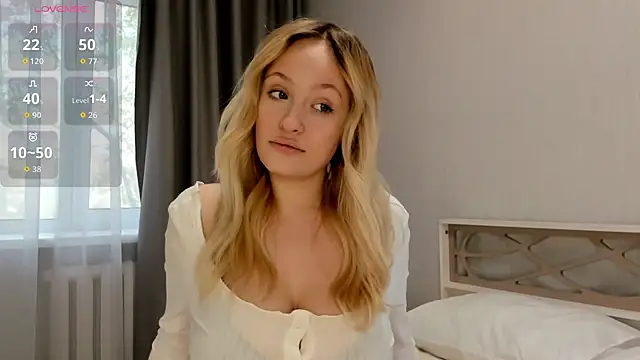 Snapshot of Julliakoill chatting on October 9, 5:38 am Julliakoill online show from October 9, 5:38 am