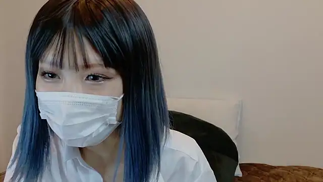 sarina at online show from December 4, 9:29 am