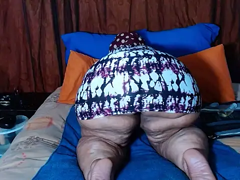 Snapshot of BOUNCINGASSX chatting on February 18, 2:18 am BOUNCINGASSX online show from February 18, 2:18 am