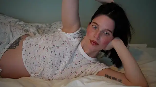 ellaa91 online show from April 3, 4:49 pm