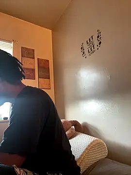 viceutk1 online show from October 18, 11:55 am