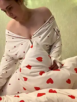 Snapshot of just_a_moment chatting on December 13, 10:15 pm just a moment online show from December 13, 10:15 pm