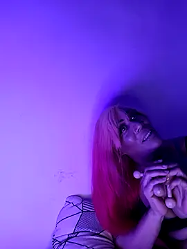 Snapshot of iamlalamilano chatting on February 14, 11:12 pm iamlalamilano online show from February 14, 11:12 pm