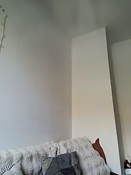 Snapshot of iamlalamilano chatting on March 1, 11:01 am iamlalamilano online show from March 1, 11:01 am