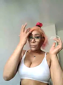 iamlalamilano online show from March 28, 12:38 pm