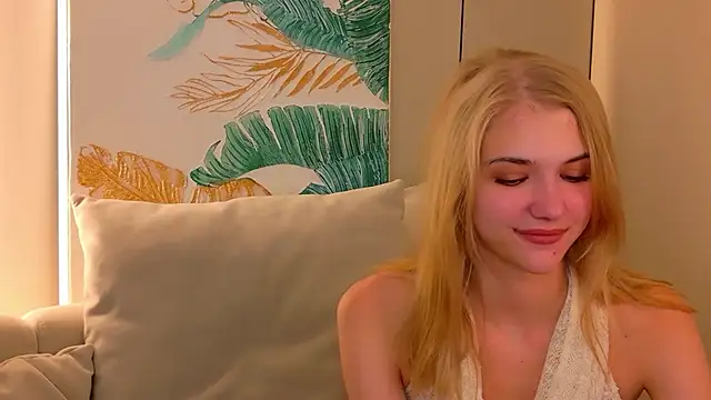 4example Chloe online show from July 7, 6:47 am