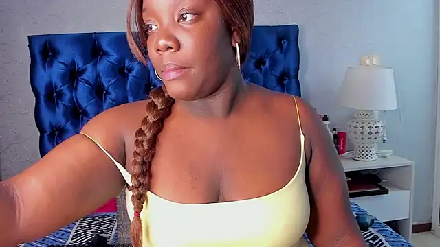 Snapshot of TANISHA_HILL chatting on October 20, 7:36 pm TANISHA HILL online show from October 20, 7:36 pm