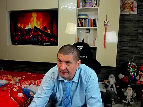 SpartacusDaddy48 online show from January 17, 9:36 am