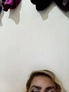 Snapshot of flavinhasensual chatting on June 14, 10:12 pm flavinhasensual online show from June 14, 10:12 pm