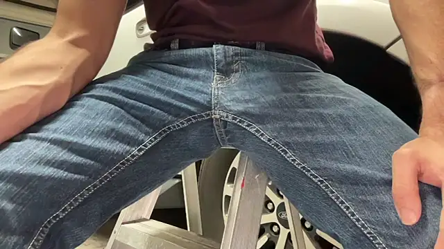 HorneyCowboy154 online show from March 22, 9:51 pm