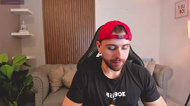 Maximo Wolff online show from March 26, 10:59 pm